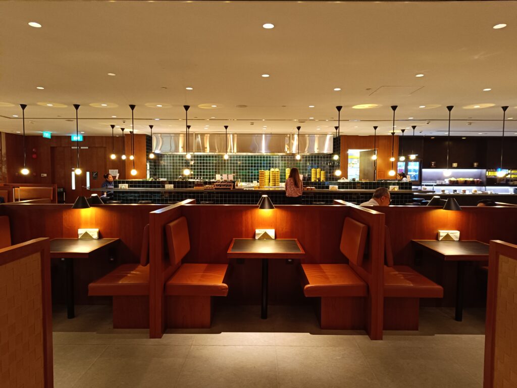 Cathay Pacific Lounge, lounge safari