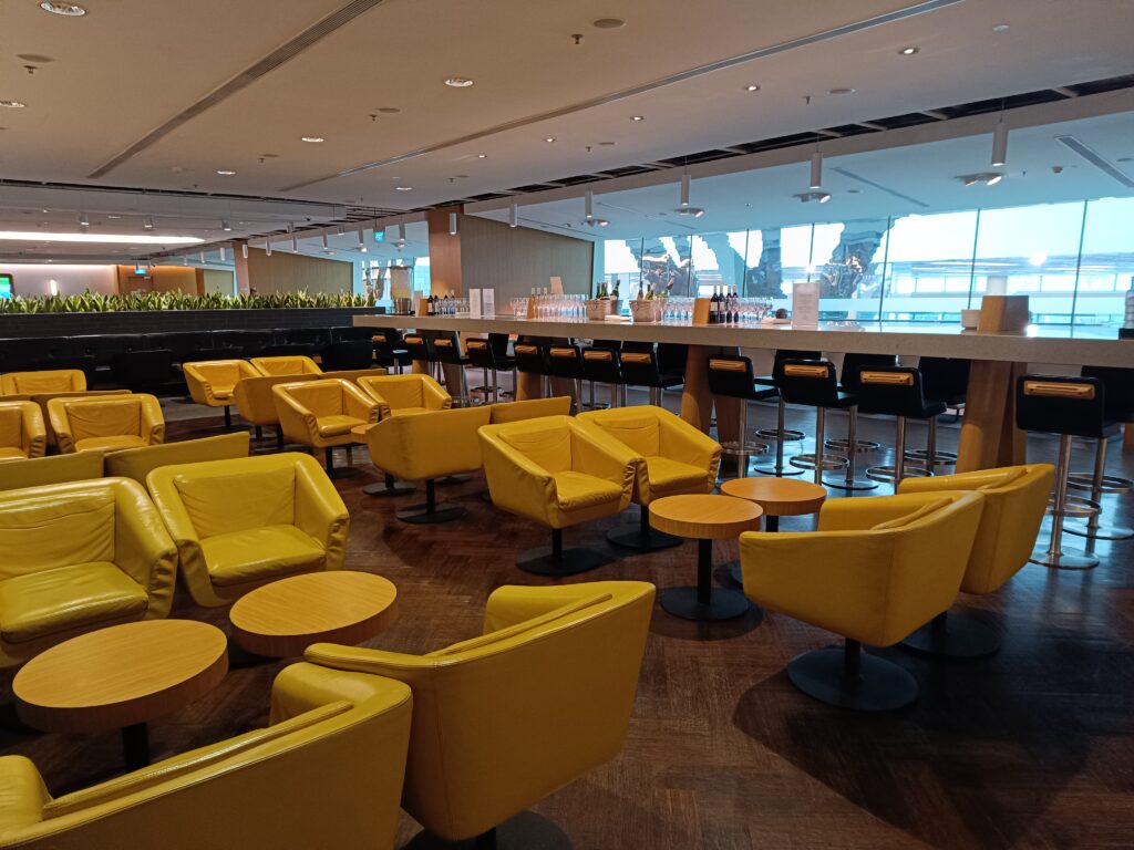 Qantas Business Lounge, lounge safari