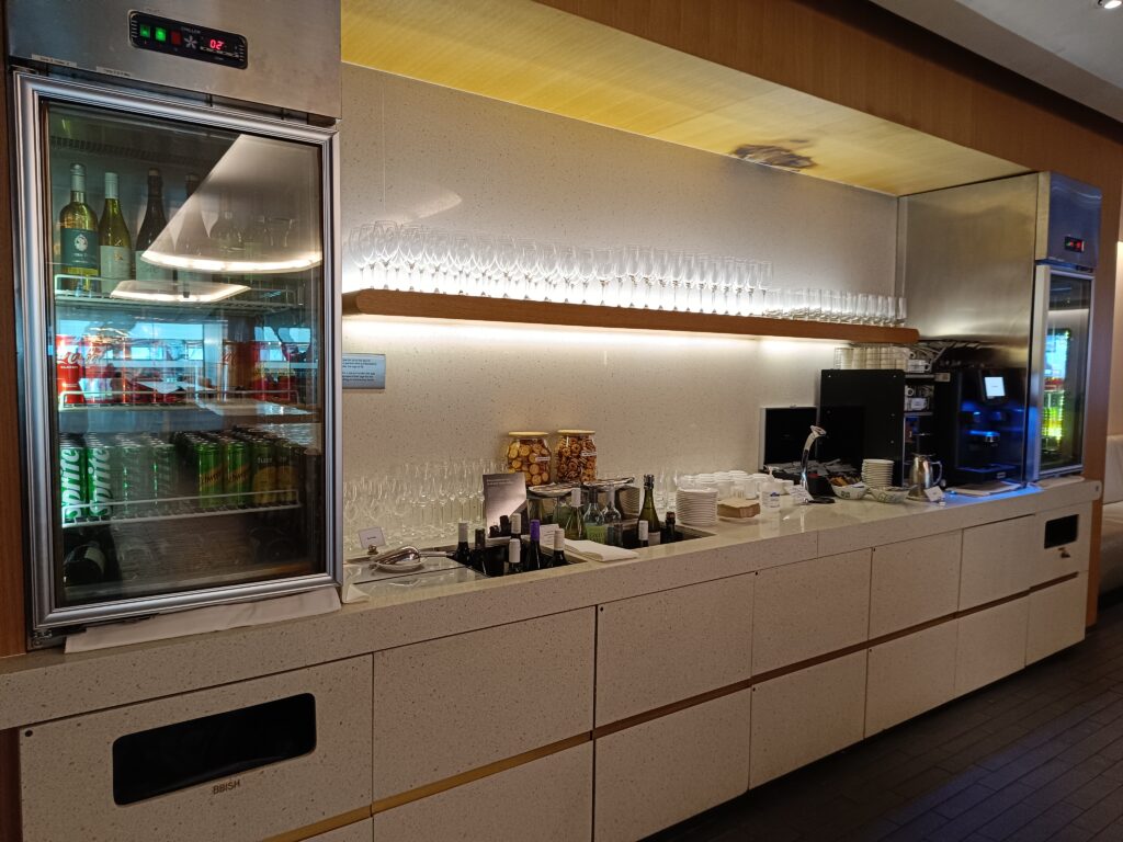 Qantas Business Lounge, lounge safari