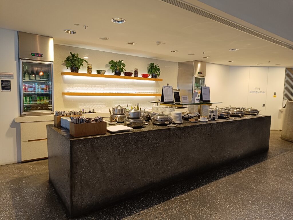 Qantas Business Lounge, lounge safari