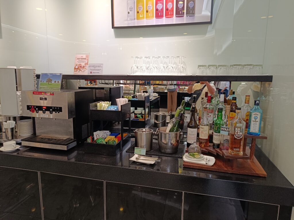EVA Air Infinity Lounge - Taoyuan Airport